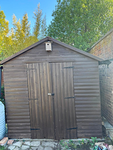 Wooden brown apex roof - brown,